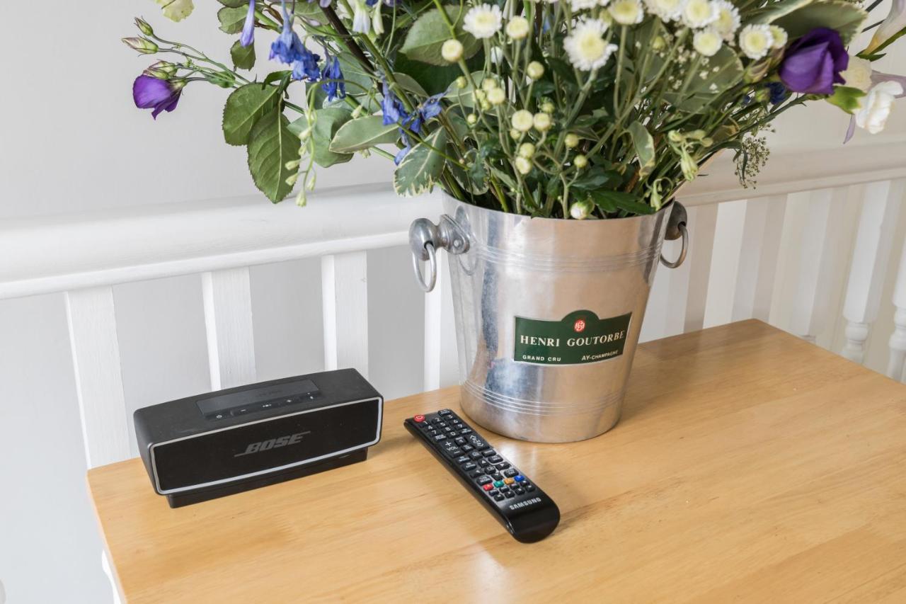 Charming Flat With Balcony In Pimlico Lejlighed London Eksteriør billede